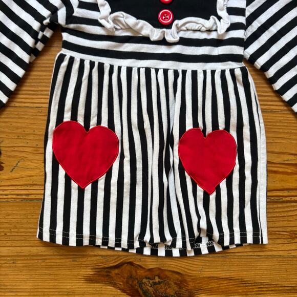 Black white striped red heart long sleeve ruffle toddler short SIZE 3T - Picture 3 of 5